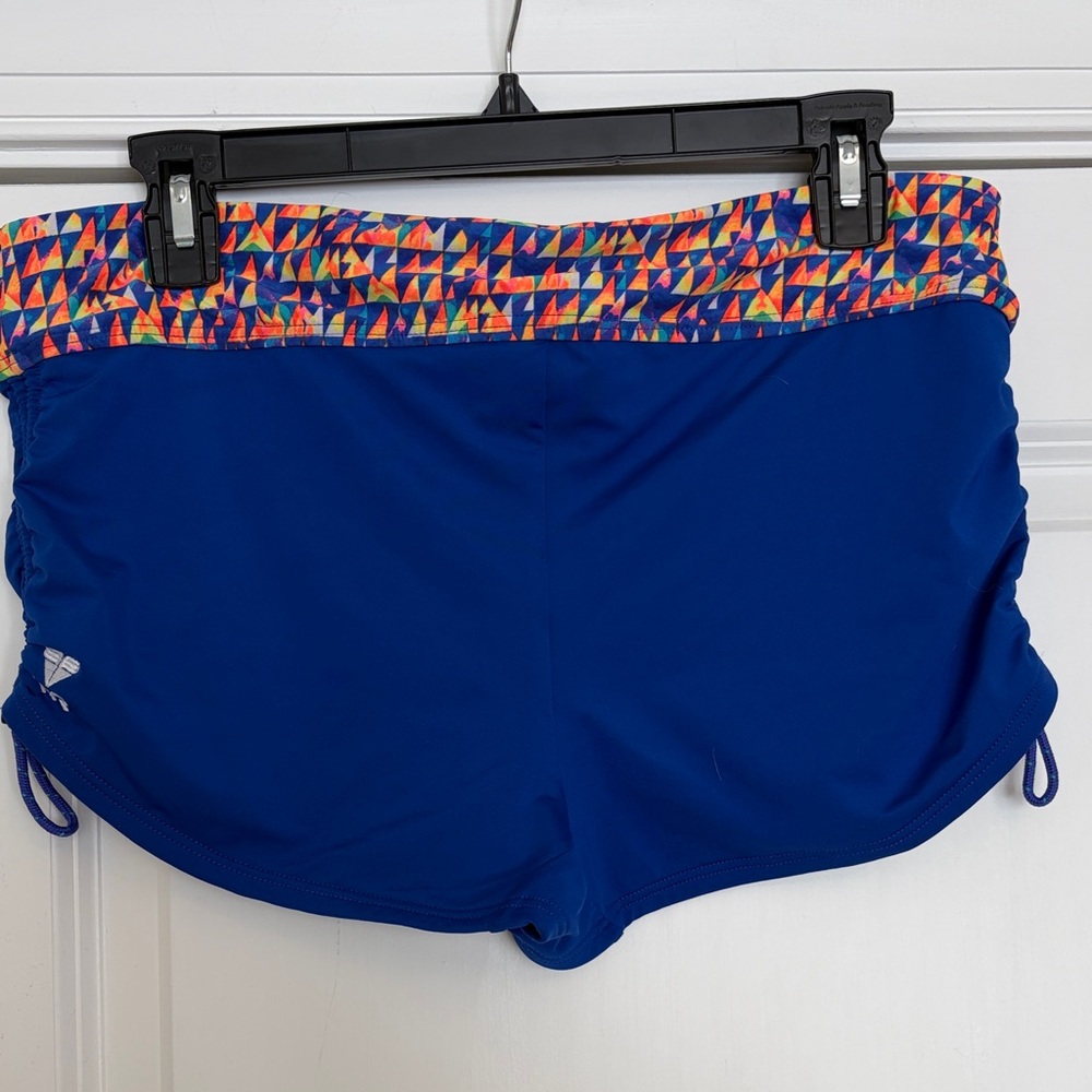 2 Pair like NEW TYR workout shorts XL - Picture 5 of 8